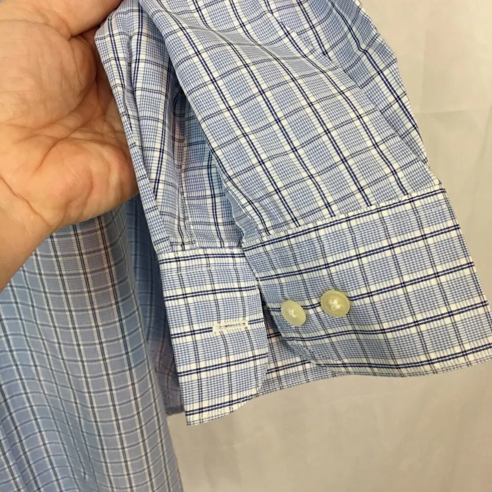 Banana Republic blue/white button down shirt L